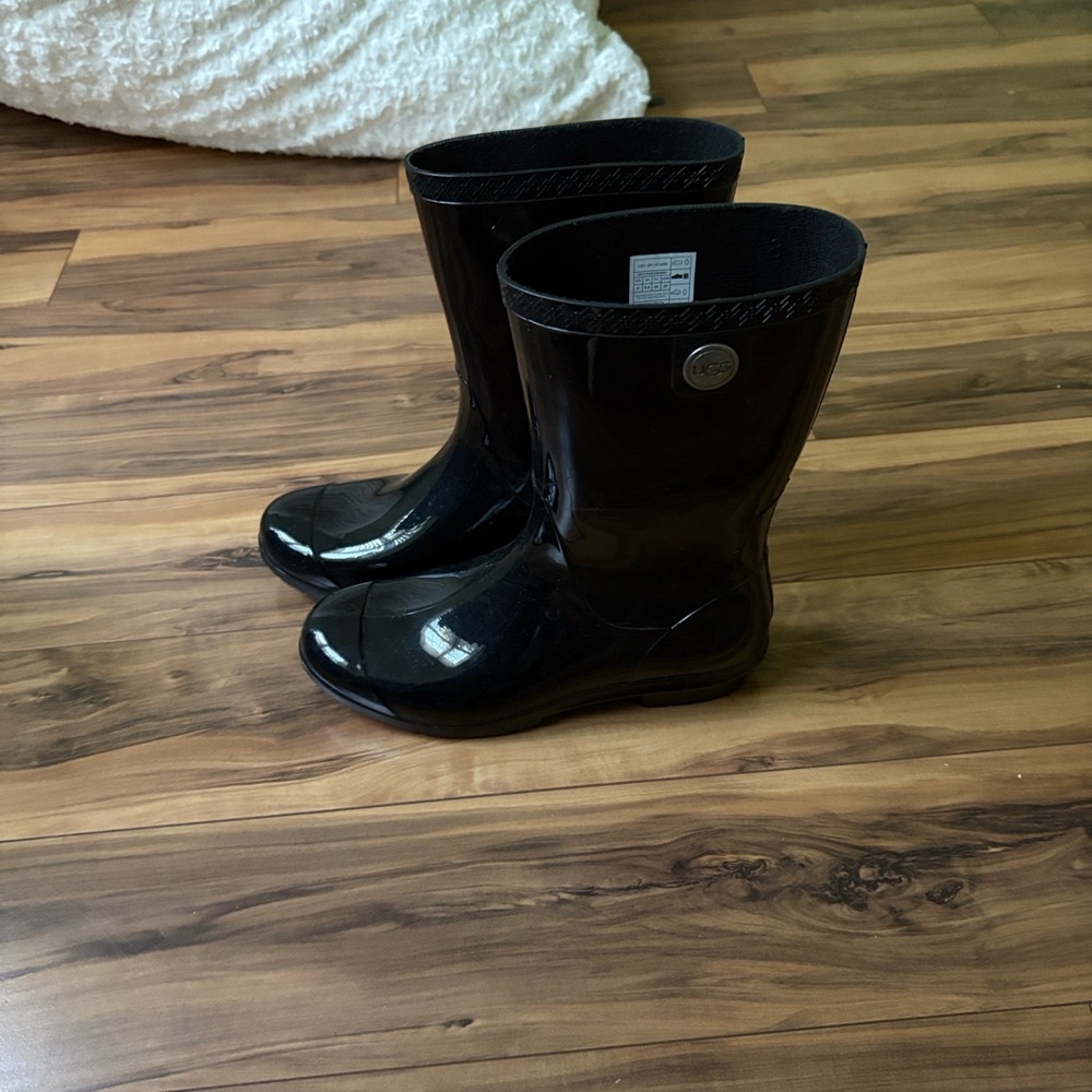 UGG Black Gloss Rain Boots